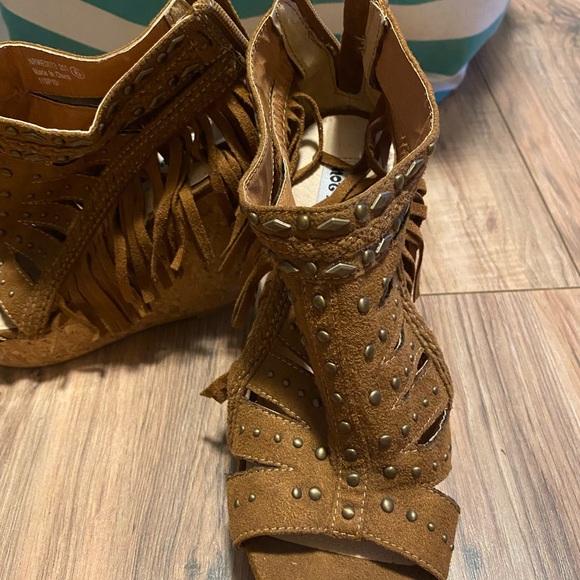 Wedges - Picture 4 of 4